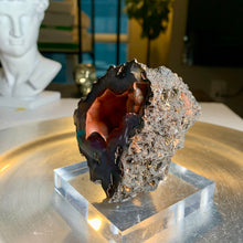 Load image into Gallery viewer, Rare - High quality Argentina red fox agate geode with UV reaction
