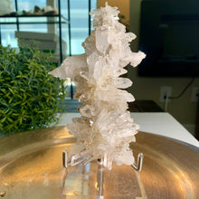 Load image into Gallery viewer, Rare - high quality lemurian quartz cluster
