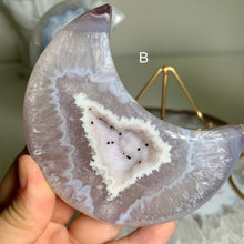 Load image into Gallery viewer, Top quality- Brazilian druzy agate moon ( free stand)