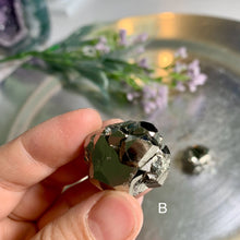 Load image into Gallery viewer, Rare - top quality Colombia pyrite cubes
