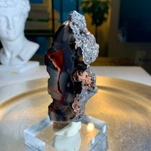 Load image into Gallery viewer, Rare found - Argentina red fox agate geode with UV reaction