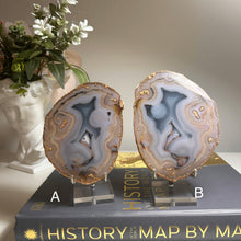 Load image into Gallery viewer, Top Quality Brazilian Agate Slice – Natural Banding, Soft Lavender Tones & Artistic Patterns