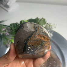 Load image into Gallery viewer, Top quality - sugary druzy rainbow amethyst / colorful amethyst from Uruguay