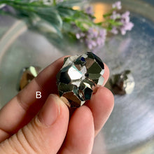 Load image into Gallery viewer, Rare - High quality Colombia pyrite