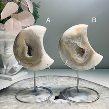 Load image into Gallery viewer, Druzy agate moon with nice banding (free stand)
