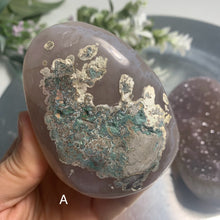 Load image into Gallery viewer, Top quality - Uruguay rainbow amethyst freeform with druzy