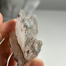 Load image into Gallery viewer, Colombian Faden Quartz Cluster with Chlorite / Hematite inclusions