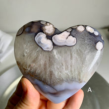Load image into Gallery viewer, Rare - blue flower agate grow with green crystal heart