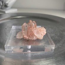 Load image into Gallery viewer, High quality- self stand pink Himalayan quartz cluster