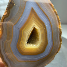 Load image into Gallery viewer, Top quality - Brazilian Agate geode pair