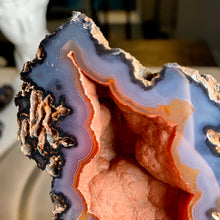 Load image into Gallery viewer, Rare - High quality Argentina red fox agate geode with UV reaction