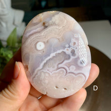 Load image into Gallery viewer, Rare - top quality pink flower agate palm stone