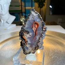 Load image into Gallery viewer, Rare - High quality Argentina red fox agate geode with UV reaction