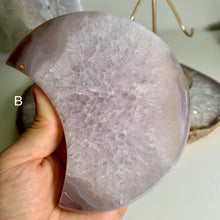 Load image into Gallery viewer, Rare - medium size top quality sugary druzy agate moon ( free stand)