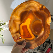 Load image into Gallery viewer, Top Quality Agate Slice from Brazil – Creamy Bands & Druzy Center (free stand)