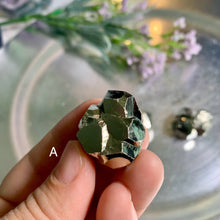 Load image into Gallery viewer, Rare - high quality pyrite from Colombia / Colombia pyrite cubes
