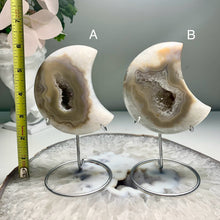 Load image into Gallery viewer, Druzy agate moon with nice banding (free stand)