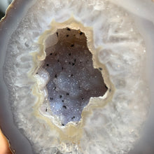Load image into Gallery viewer, Top quality - Agate geode from Brazil