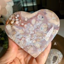 Load image into Gallery viewer, High quality - flower agate heart with druzy / druzy flower agate heart