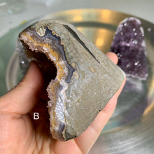 Load image into Gallery viewer, Top quality - rainbow amethyst tower from Uruguay / colorful amethyst druzy towers