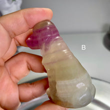 Load image into Gallery viewer, Fluorite dog /fluorite carvings