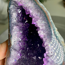 Load image into Gallery viewer, High quality - Uruguay amethyst geode with moss agate banding on skin