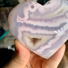 Load image into Gallery viewer, Rare - top quality pink flower agate heart with druzy