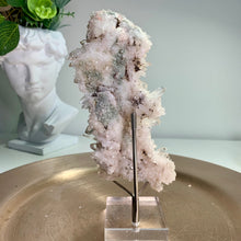 Load image into Gallery viewer, Pink lemurian quartz from Colombia