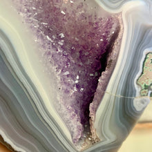 Load image into Gallery viewer, Amethyst cathedral with nice agate banding on skin