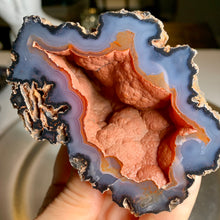 Load image into Gallery viewer, Rare - High quality Argentina red fox agate geode with UV reaction
