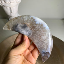 Load image into Gallery viewer, Rare - high quality blue flower agate moon