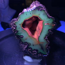 Load image into Gallery viewer, Rare - high quality Argentina red fox agate geode with UV reaction