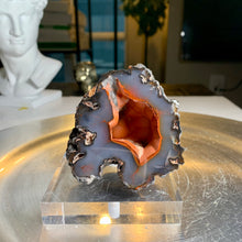 Load image into Gallery viewer, Rare - high quality Argentina red fox agate geode with UV reaction