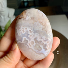 Load image into Gallery viewer, Rare - top quality pink flower agate palm stone