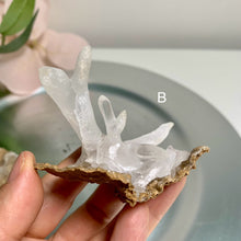Load image into Gallery viewer, Rare - art shape crystalline crystal cluster