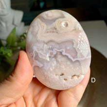 Load image into Gallery viewer, Rare - top quality pink flower agate palm stone