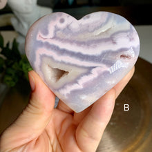 Load image into Gallery viewer, Rare - top quality pink flower agate heart with druzy