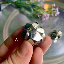 Load image into Gallery viewer, Rare - high quality pyrite from Colombia / Colombia pyrite cubes