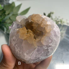 Load image into Gallery viewer, Top quality- Uruguay rainbow amethyst Freeform with sugary druzy