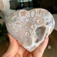 Load image into Gallery viewer, High quality - flower agate heart with druzy / druzy flower agate heart