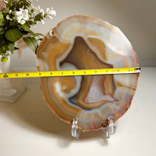 Load image into Gallery viewer, Top Quality Agate Slice from Brazil – Creamy Bands & Druzy Center (free stand)