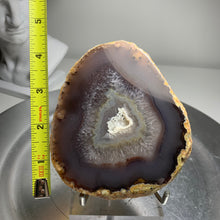 Load image into Gallery viewer, Top quality - Agate geode from Brazil with druzy in the middle
