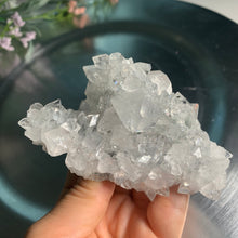 Load image into Gallery viewer, Diamond apophyllite on blue calcedony 04