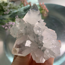 Load image into Gallery viewer, Top quality diamond apophyllite on blue calcedony 02