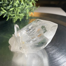 Load image into Gallery viewer, New found - green chlorite lemurian quartz point / Columbia quartz 03