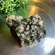 Load image into Gallery viewer, High quality gemmy epidote 01