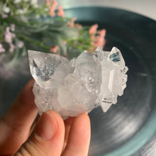 Load image into Gallery viewer, Diamond apophyllite on blue calcedony 05
