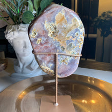 Load image into Gallery viewer, Pink amethyst / flower agate slab 1