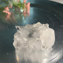 Load image into Gallery viewer, Diamond apophyllite on blue calcedony 06