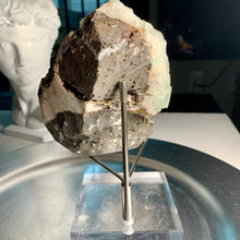Load image into Gallery viewer, Rare - green apophyllite specimen 04